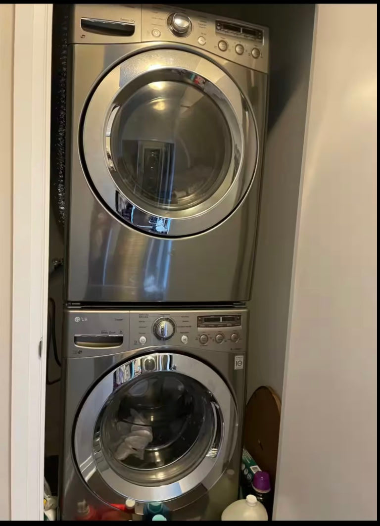 Luxury apartment condo close to subway